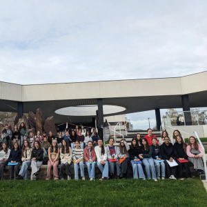 Le groupe de filles accueilli à CentraleSupélec